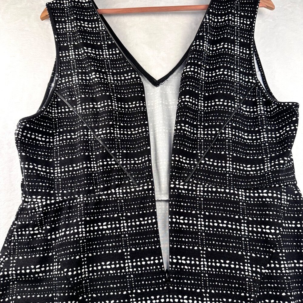 TART Sleeveless Black & White Dot Sheath Dress Sz 1X V‑Neck Polished OfficeWear - Picture 11 of 14